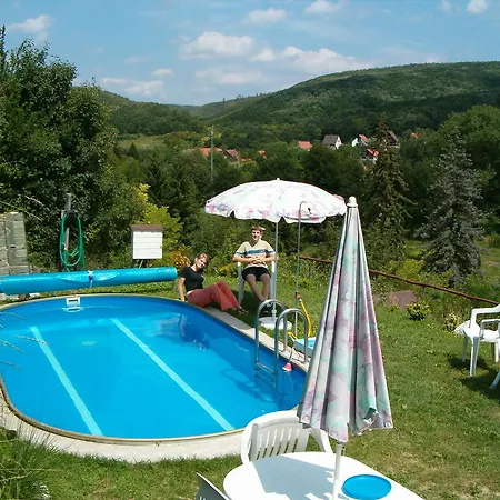 Malomkerek Vendeghaz 1. Zebegeny